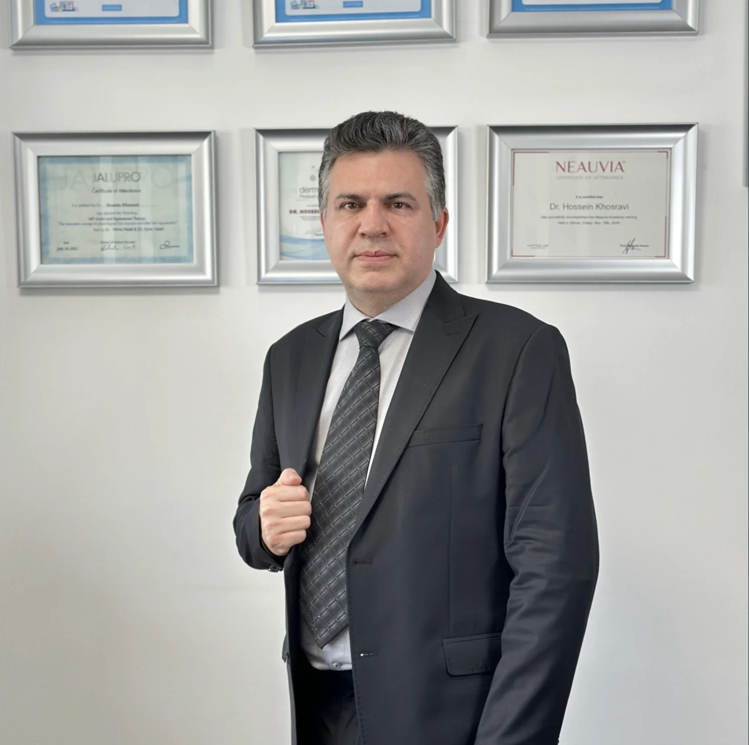 دکتر خسروی - کلینیک زیبایی در ساری